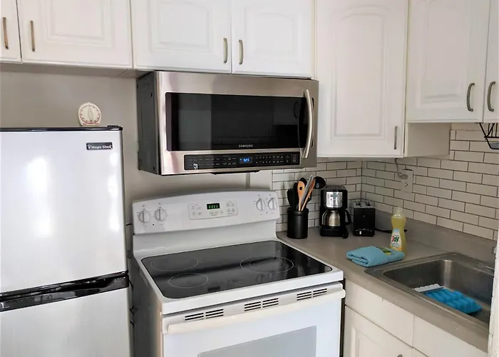 Manhattan Tower Apartment Hotel